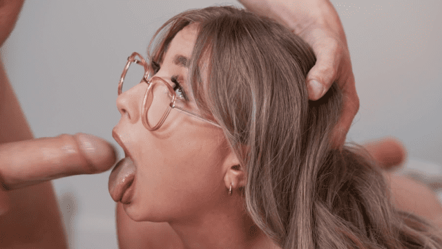 Em gái gạ chịch anh trai khi nghe thấy tiếng làm tình - heovl.fr