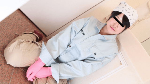 101724_01 - Em giúp việc dâm đĩ làm sạch cu cho chủ nhân - heovl.fr