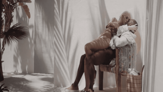 Làm tình cùng em ở phía sau nhà - heovl.fr