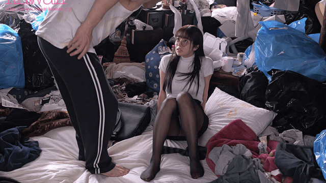 CAWD-797_Gã hàng xóm bẩn thỉu sống bên nhà em gái vú siêu bự - heovl.fr