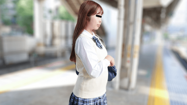 092124_01 - Em gái đồng phục nữ sinh bị nhắm đến - heovl.fr