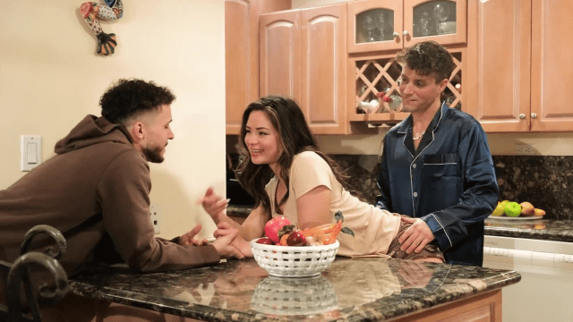 Động cơ thầm kín của đứa em gái cưng - heovl.fr