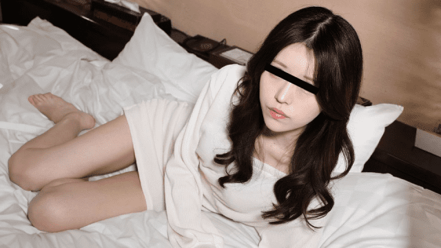 100524_01 - Em gái chân dài muốn làm người mẫu - heovl.fr