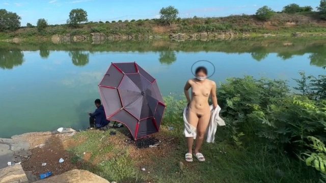 Bé người yêu ra hồ cá phô dâm mặc kệ cần thủ đang câu - heovl.fr